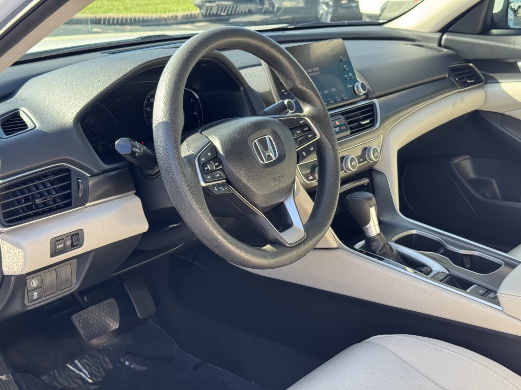 2018 Honda Accord Image 12