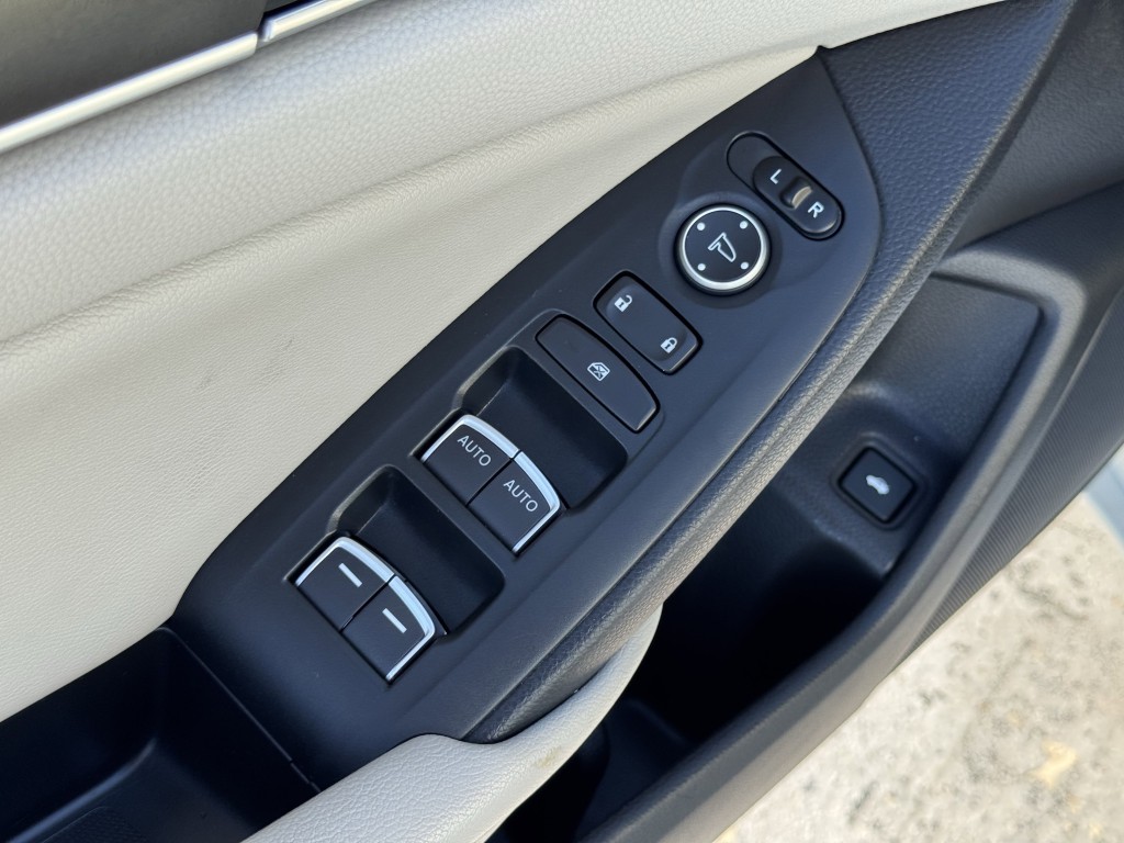 2018 Honda Accord Image 22