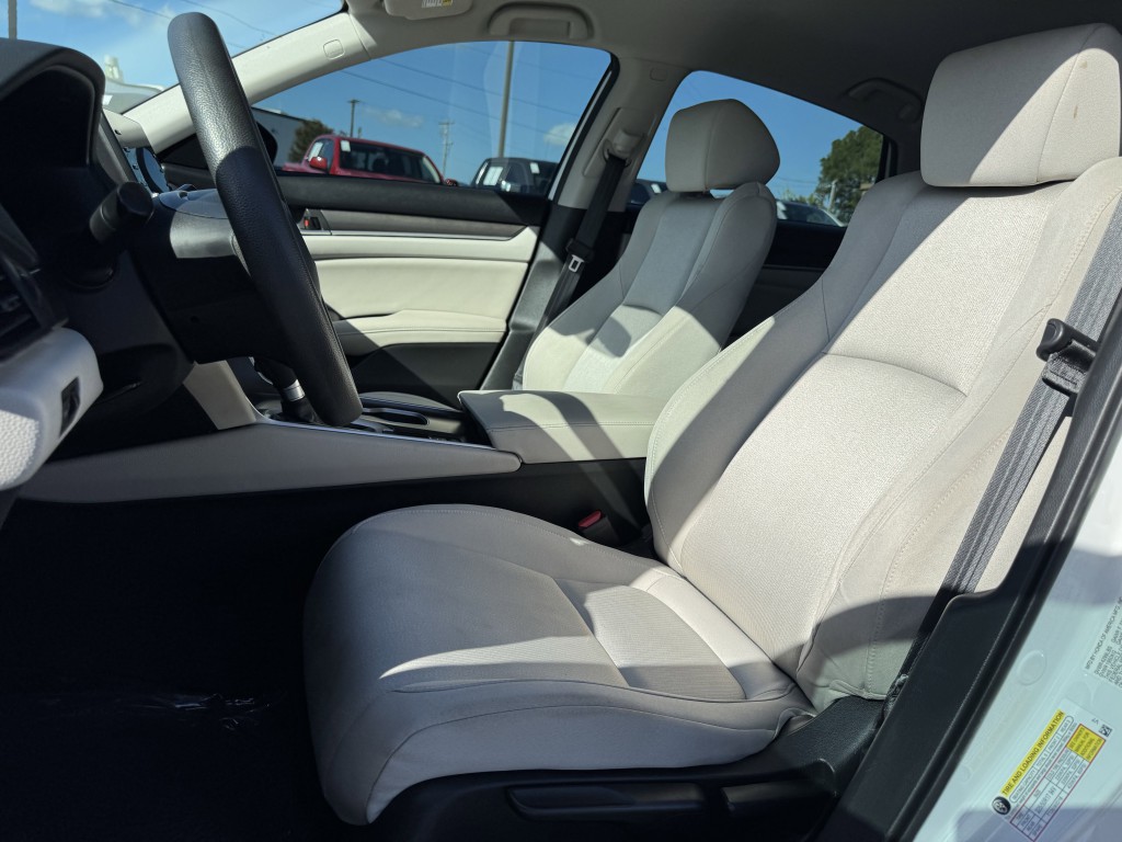 2018 Honda Accord Image 23
