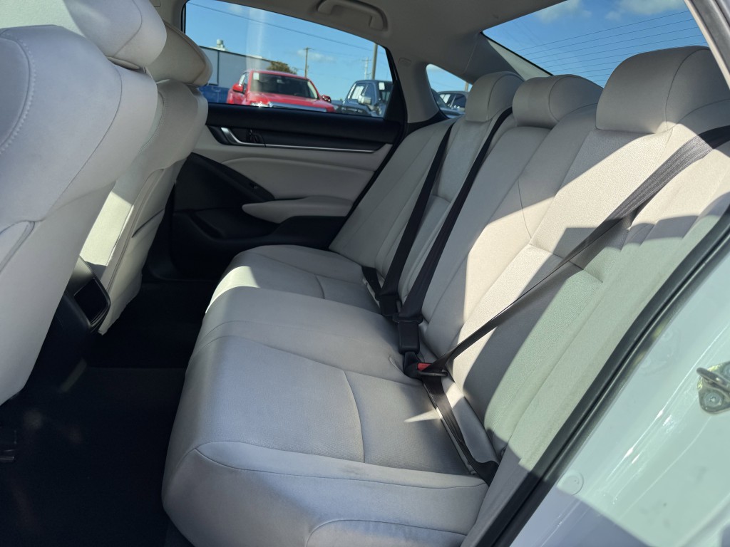 2018 Honda Accord Image 26