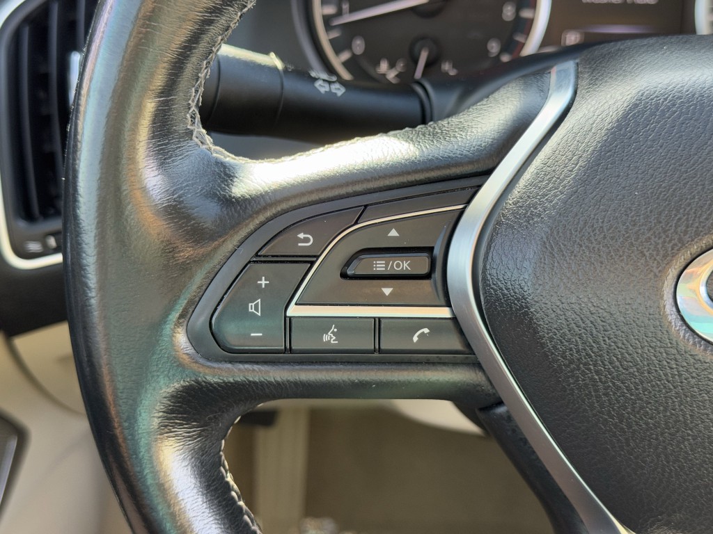 2018 INFINITI Q50 Image 16