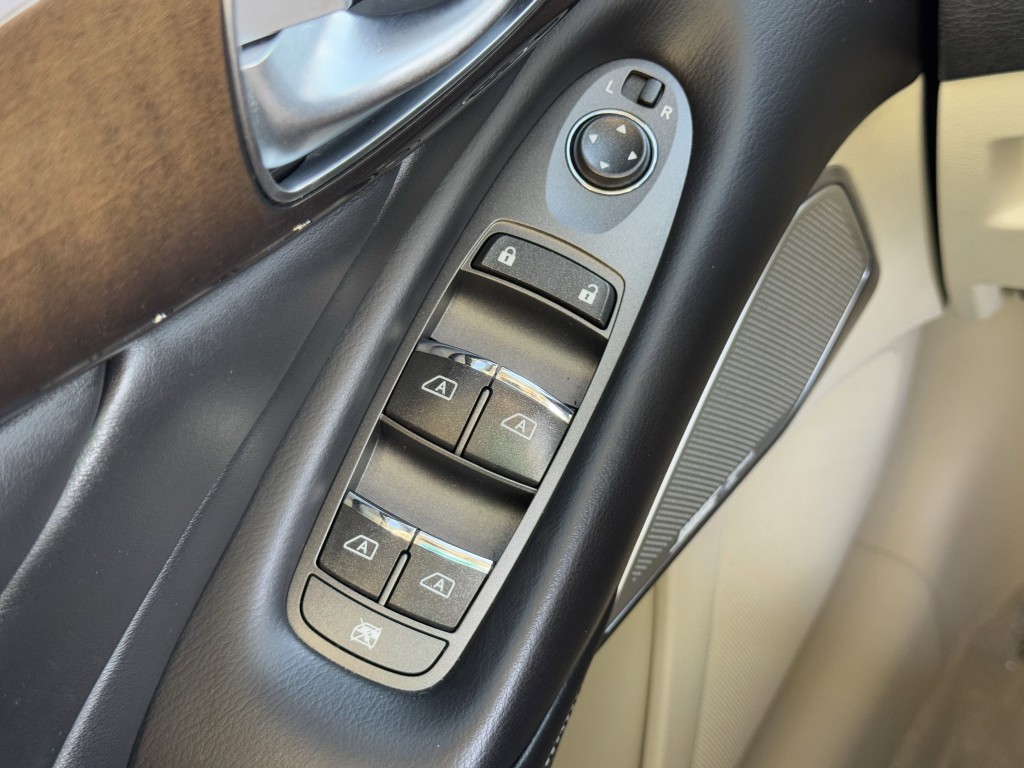 2018 INFINITI Q50 Image 24