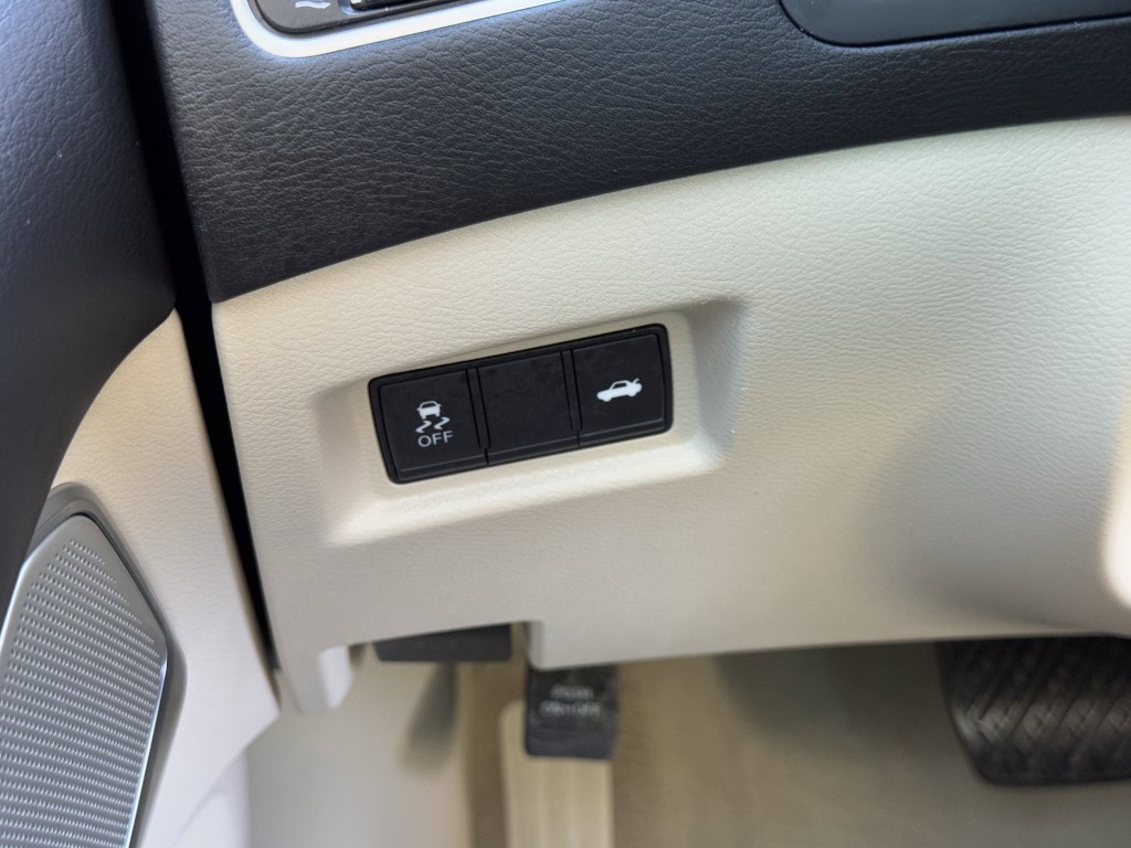 2018 INFINITI Q50 Image 25