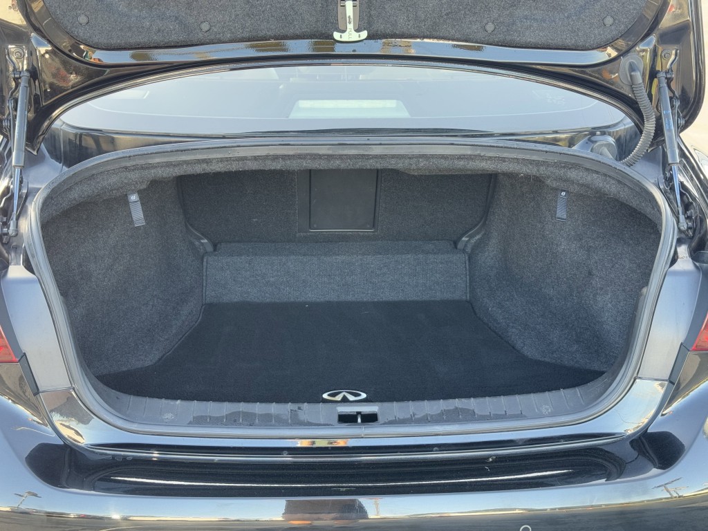 2018 INFINITI Q50 Image 31