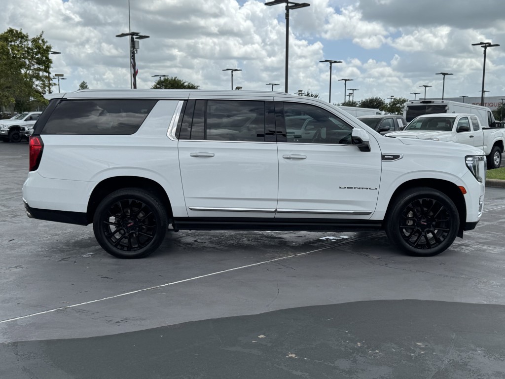 2022 GMC Yukon Image 10