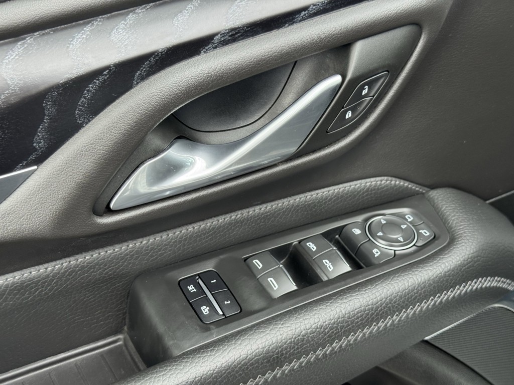 2022 GMC Yukon Image 24