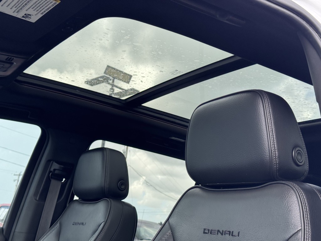 2022 GMC Yukon Image 31