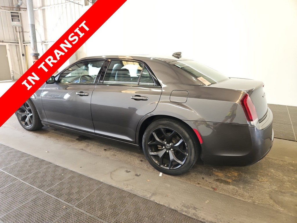 2022 Chrysler 300 Image 6