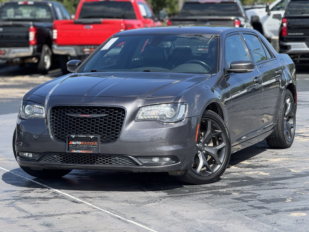 2022 Chrysler 300 Image 5