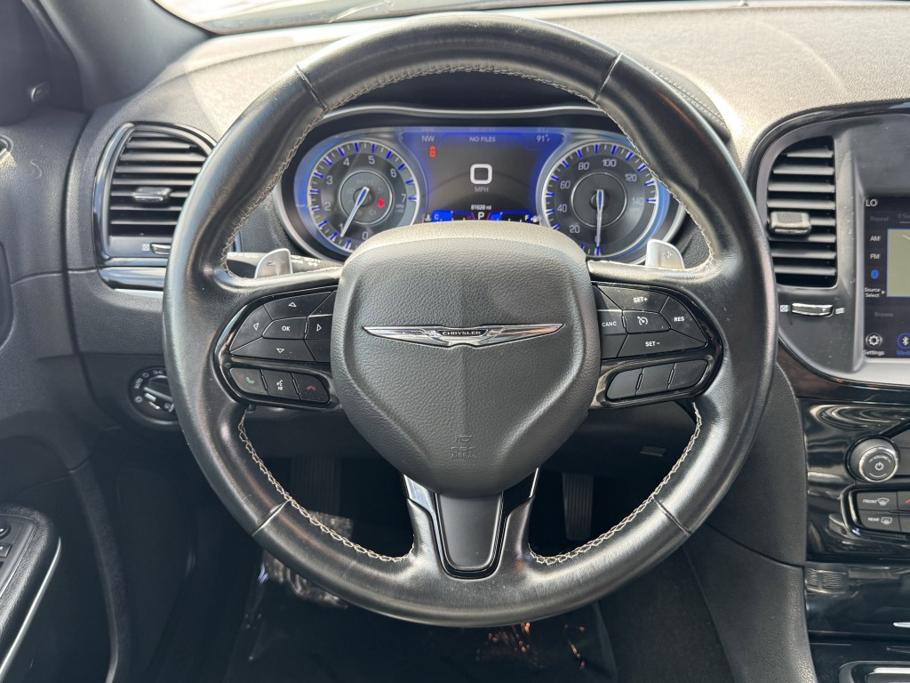 2022 Chrysler 300 Image 15