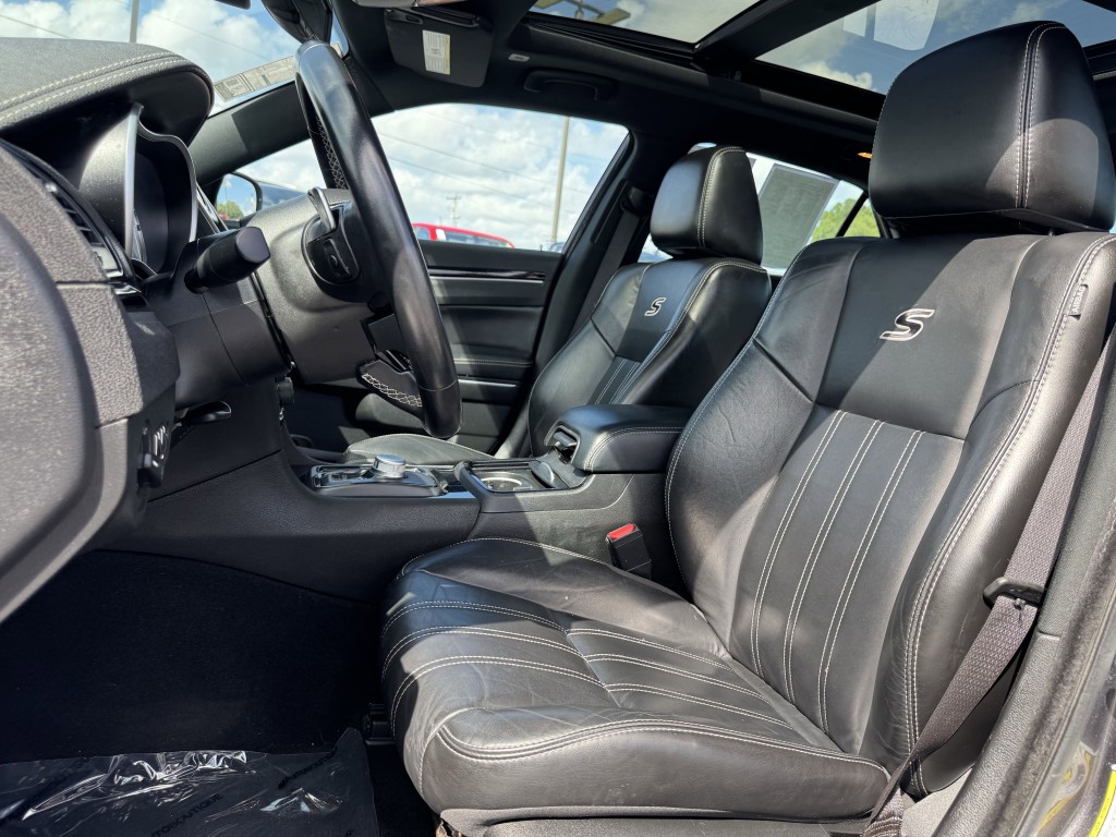 2022 Chrysler 300 Image 24