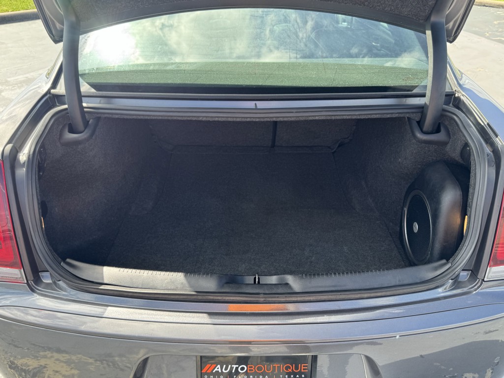 2022 Chrysler 300 Image 29