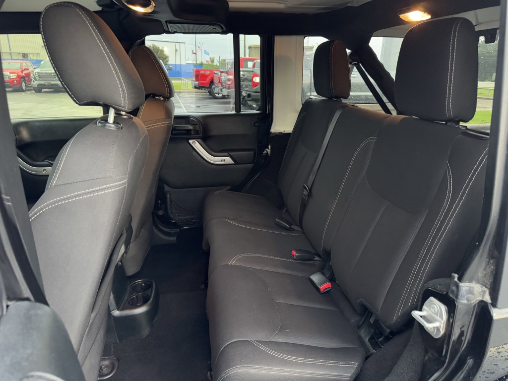 2018 Jeep Wrangler Image 25