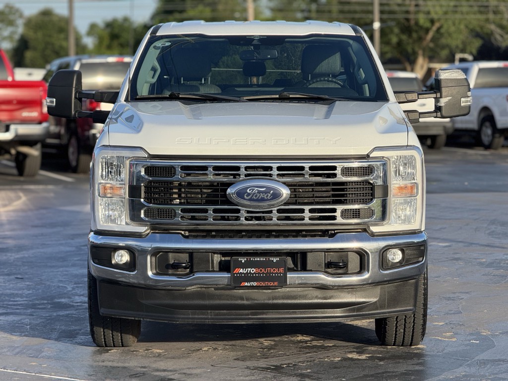 2023 Ford F-350 Image 6