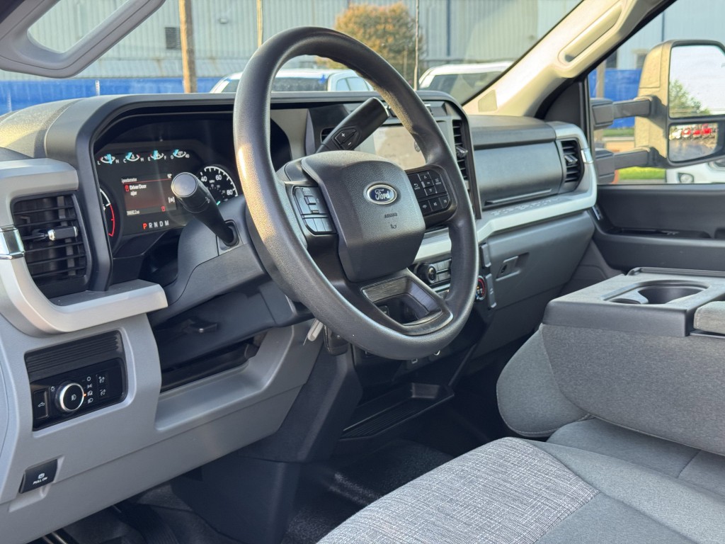 2023 Ford F-350 Image 11