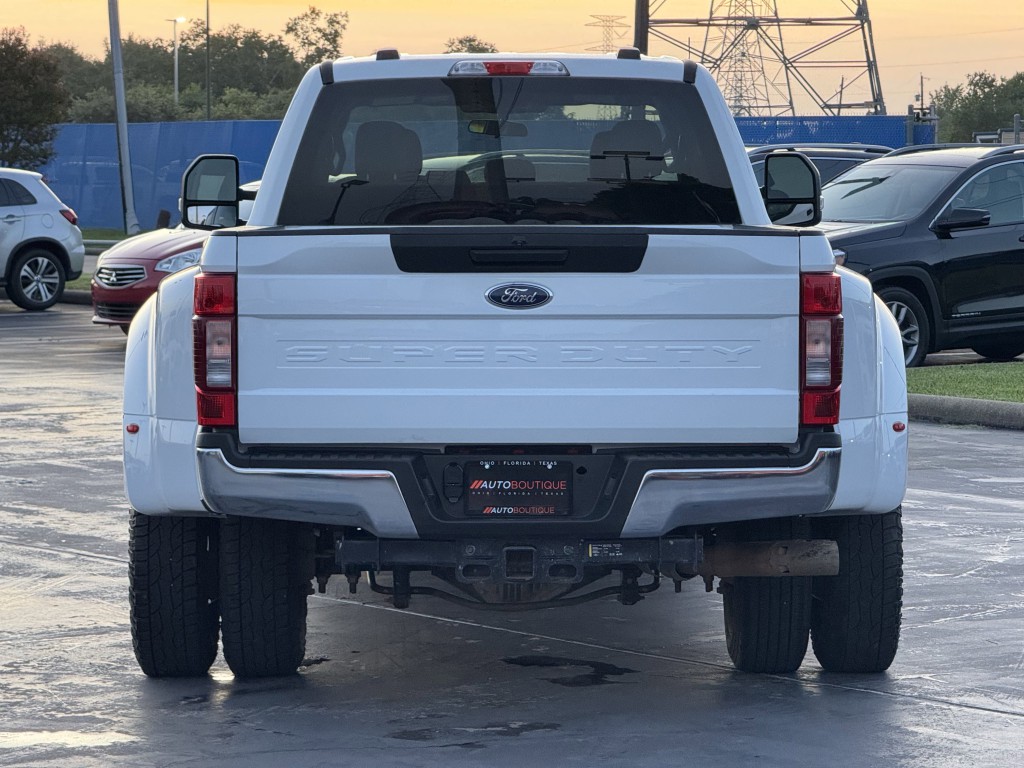 2022 Ford F-350 Image 7