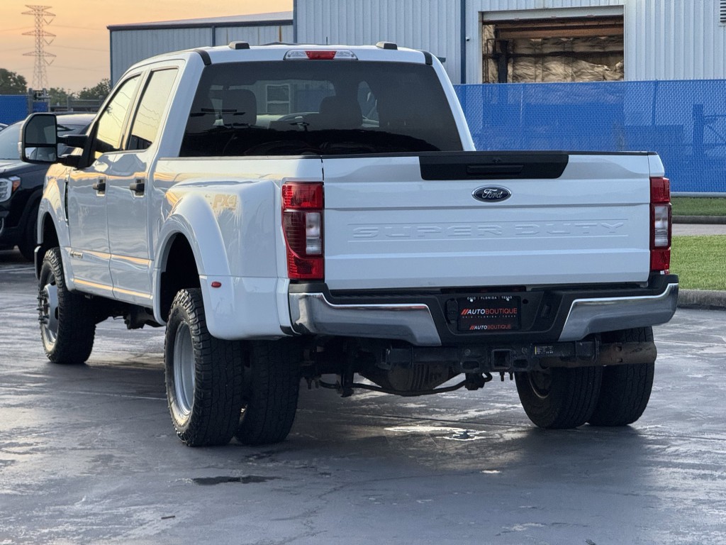 2022 Ford F-350 Image 8