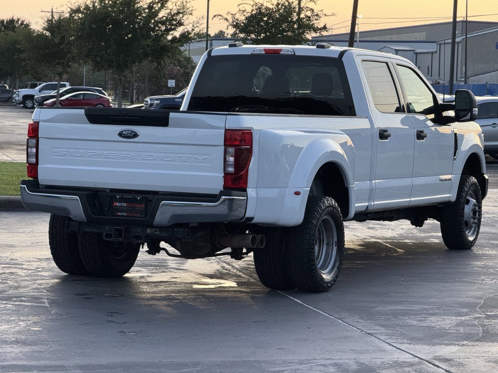 2022 Ford F-350 Image 9