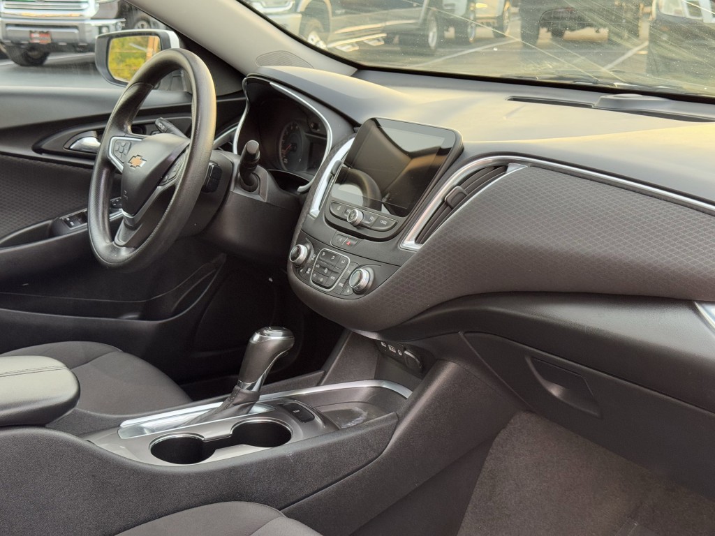 2020 Chevrolet Malibu Image 13