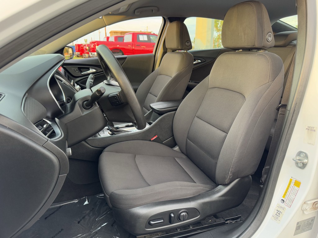 2020 Chevrolet Malibu Image 24