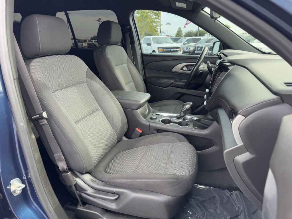 2022 Chevrolet Traverse Image 25