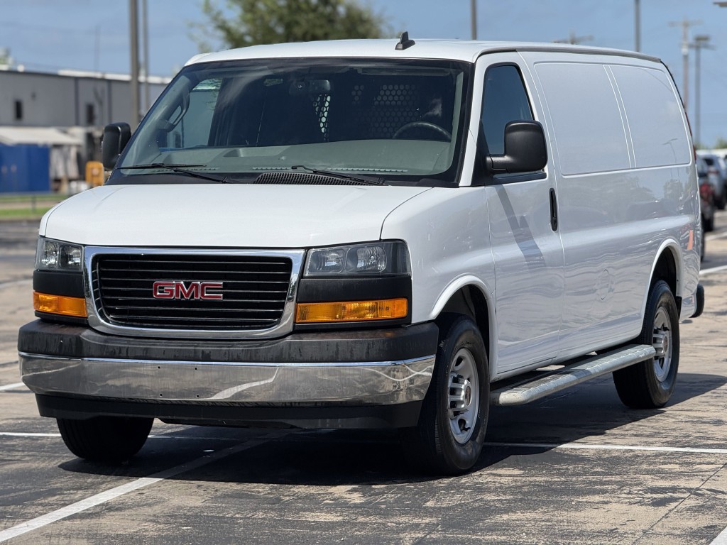 2023 GMC Savana Image 6