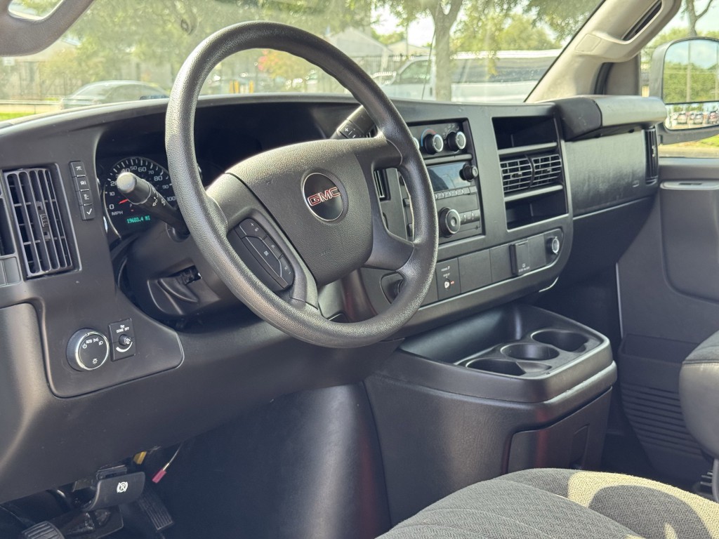 2023 GMC Savana Image 11