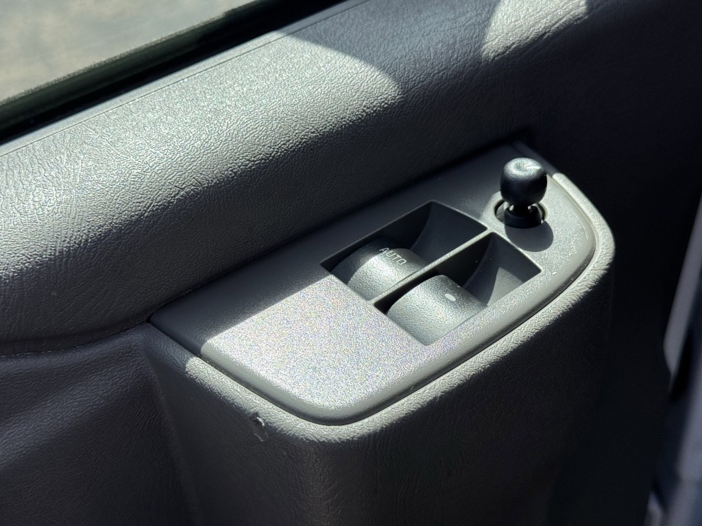 2023 GMC Savana Image 18