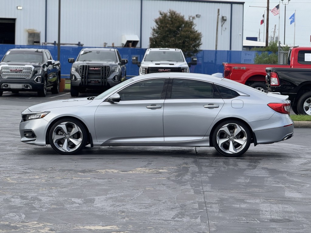 2018 Honda Accord Image 8