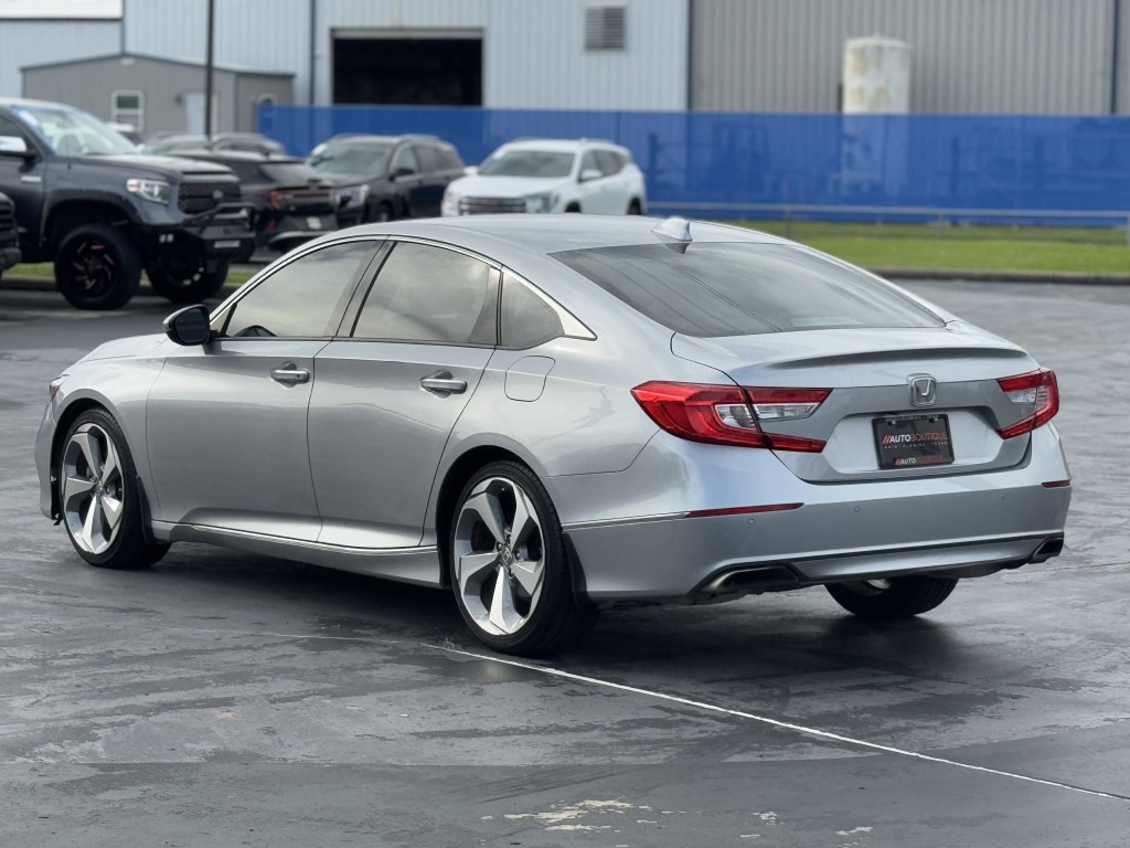 2018 Honda Accord Image 9