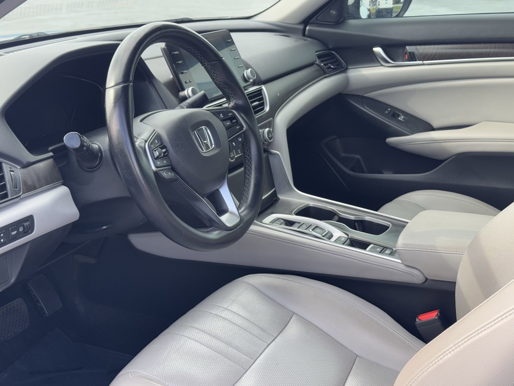2018 Honda Accord Image 12