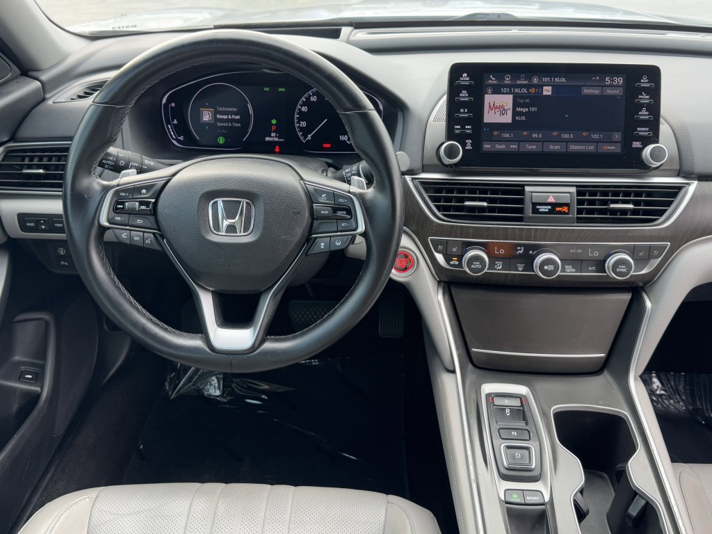 2018 Honda Accord Image 14