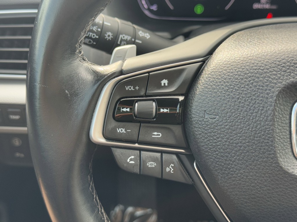 2018 Honda Accord Image 16