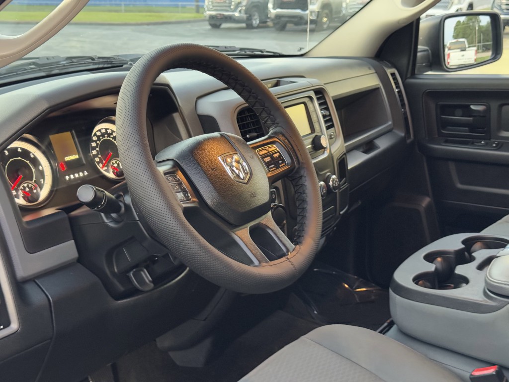 2017 RAM 1500 Image 12