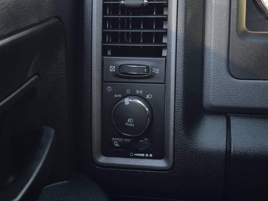 2017 RAM 1500 Image 21