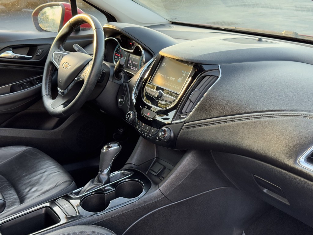 2018 Chevrolet Cruze Image 13