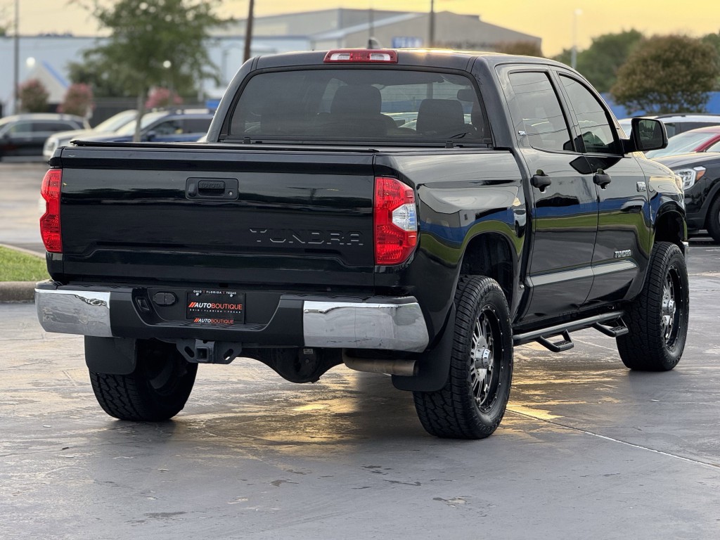 2021 Toyota Tundra Image 8