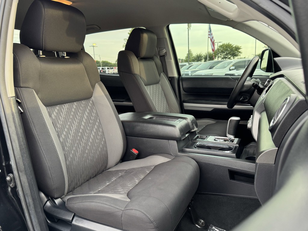 2021 Toyota Tundra Image 25