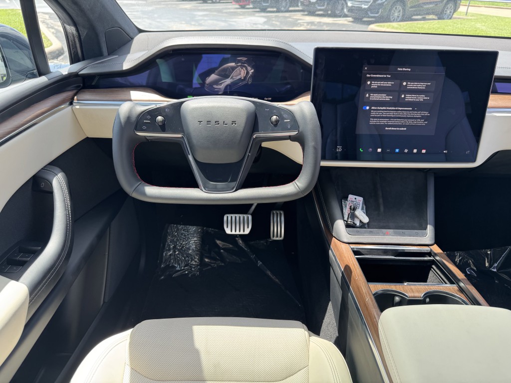 2023 Tesla Model X Image 14