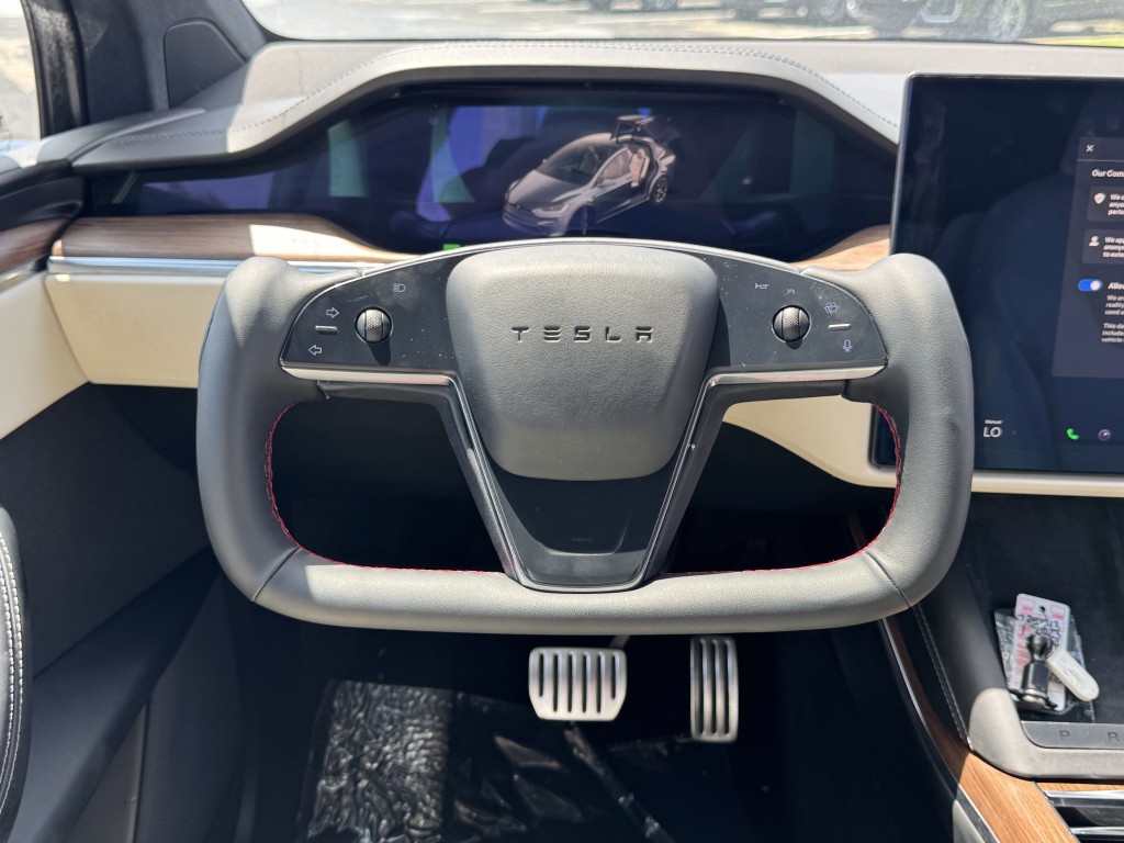 2023 Tesla Model X Image 15