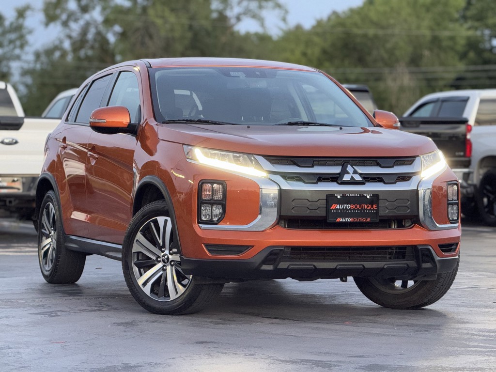 2020 Mitsubishi Outlander Image 3