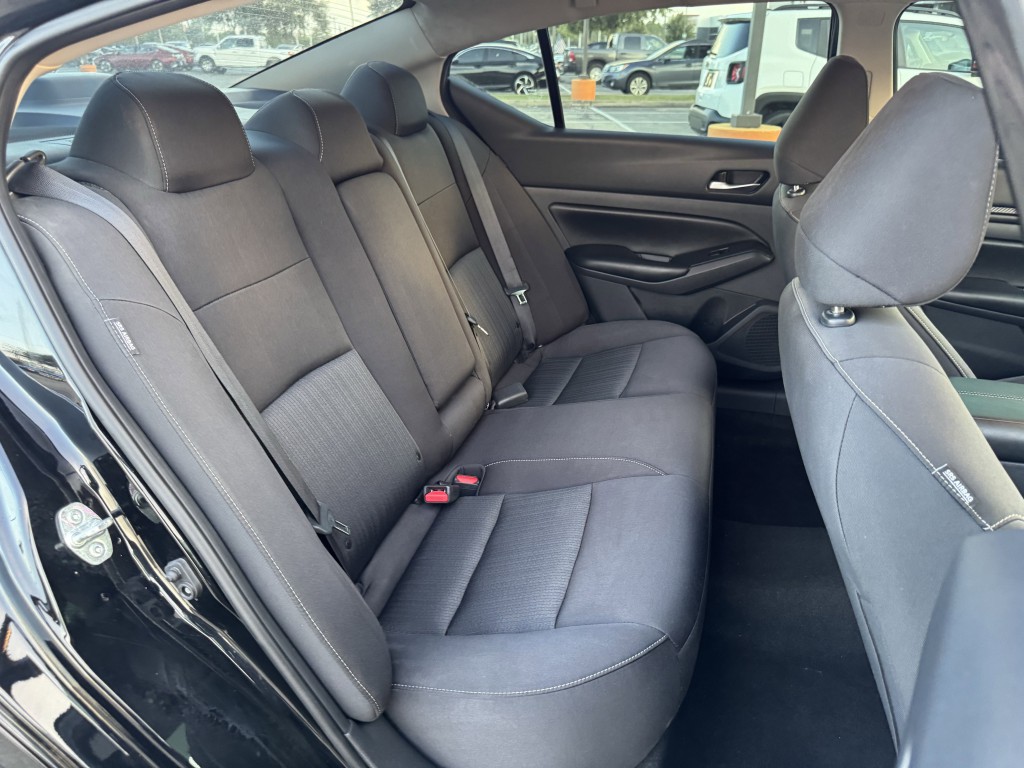 2022 Nissan Altima Image 24