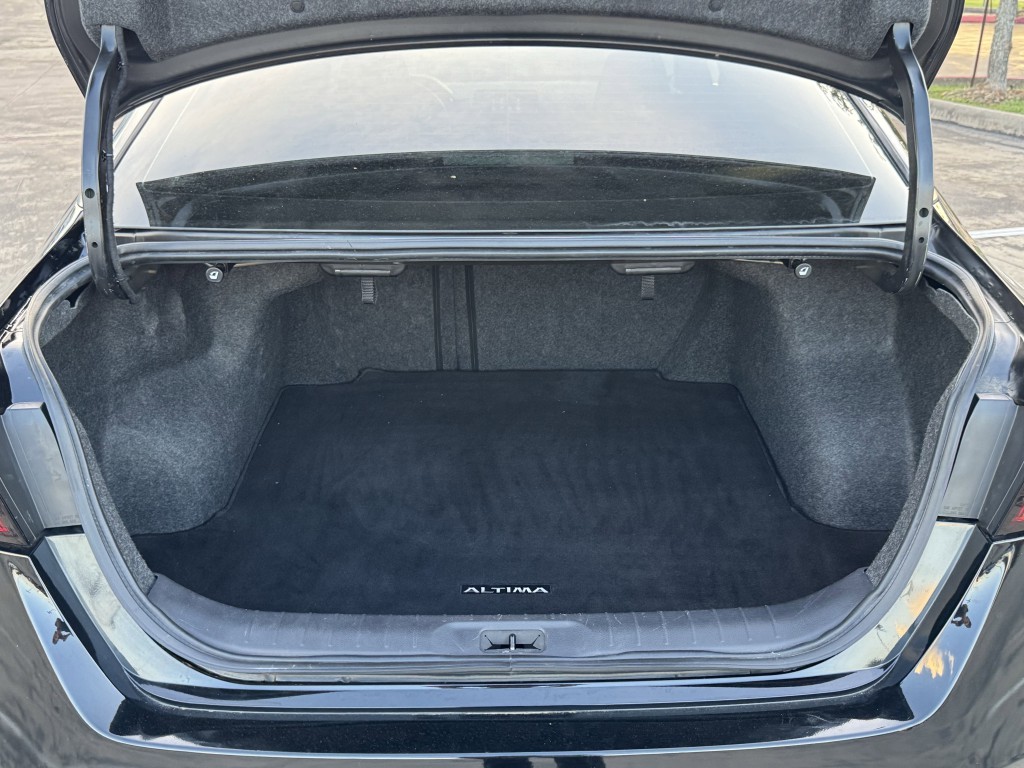 2022 Nissan Altima Image 26