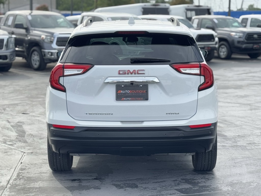2023 GMC Terrain Image 6