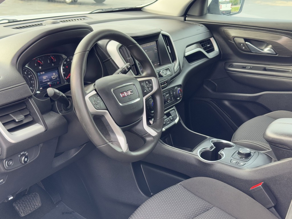 2023 GMC Terrain Image 12