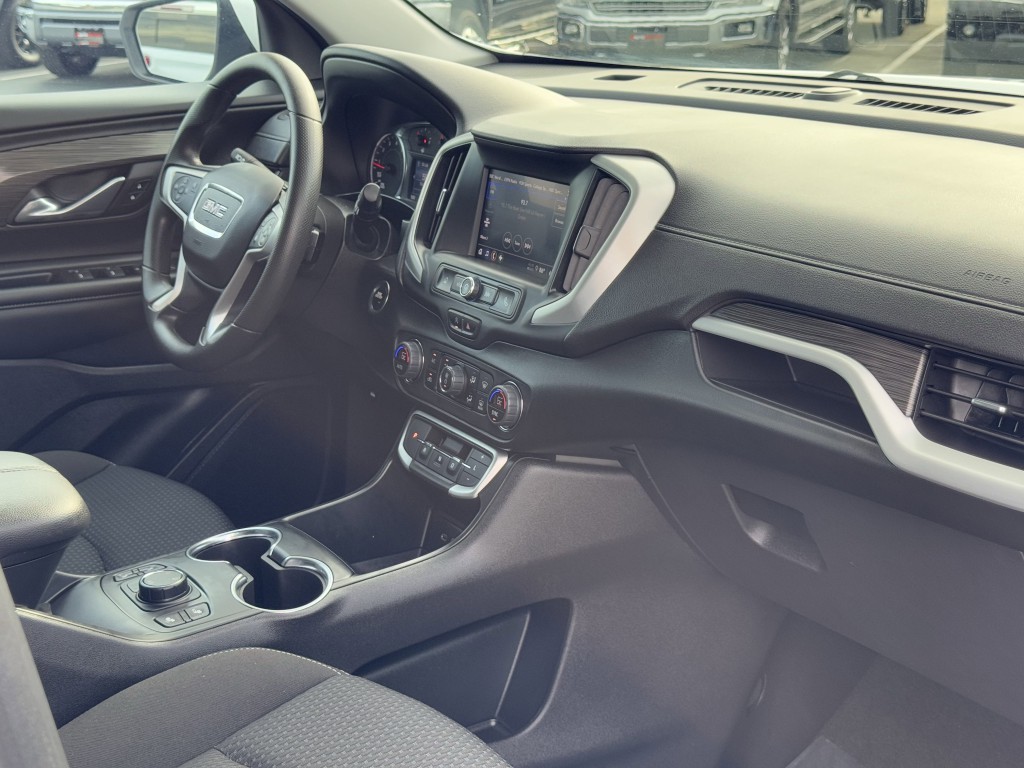 2023 GMC Terrain Image 13