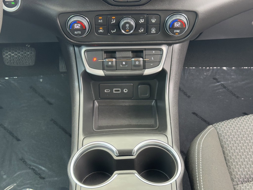 2023 GMC Terrain Image 21