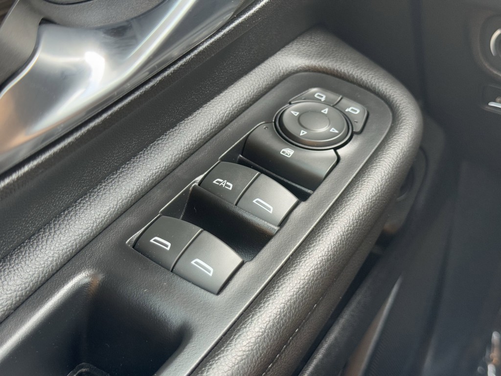 2023 GMC Terrain Image 22
