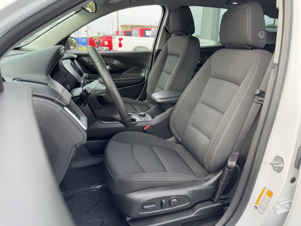 2023 GMC Terrain Image 24