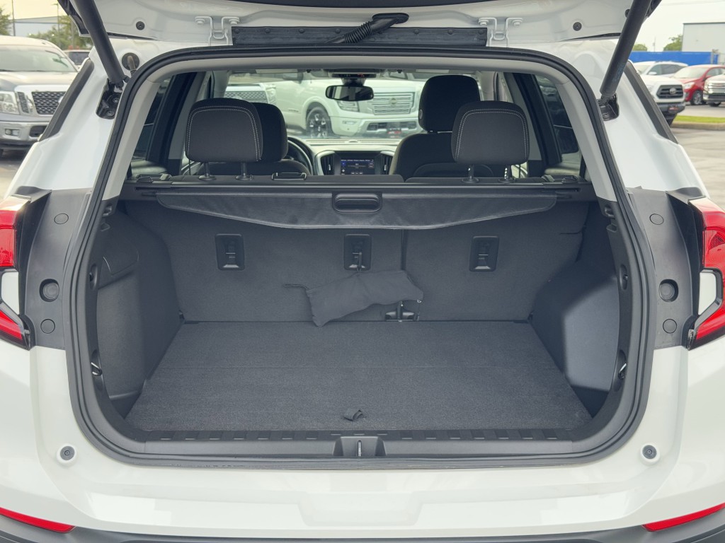 2023 GMC Terrain Image 28